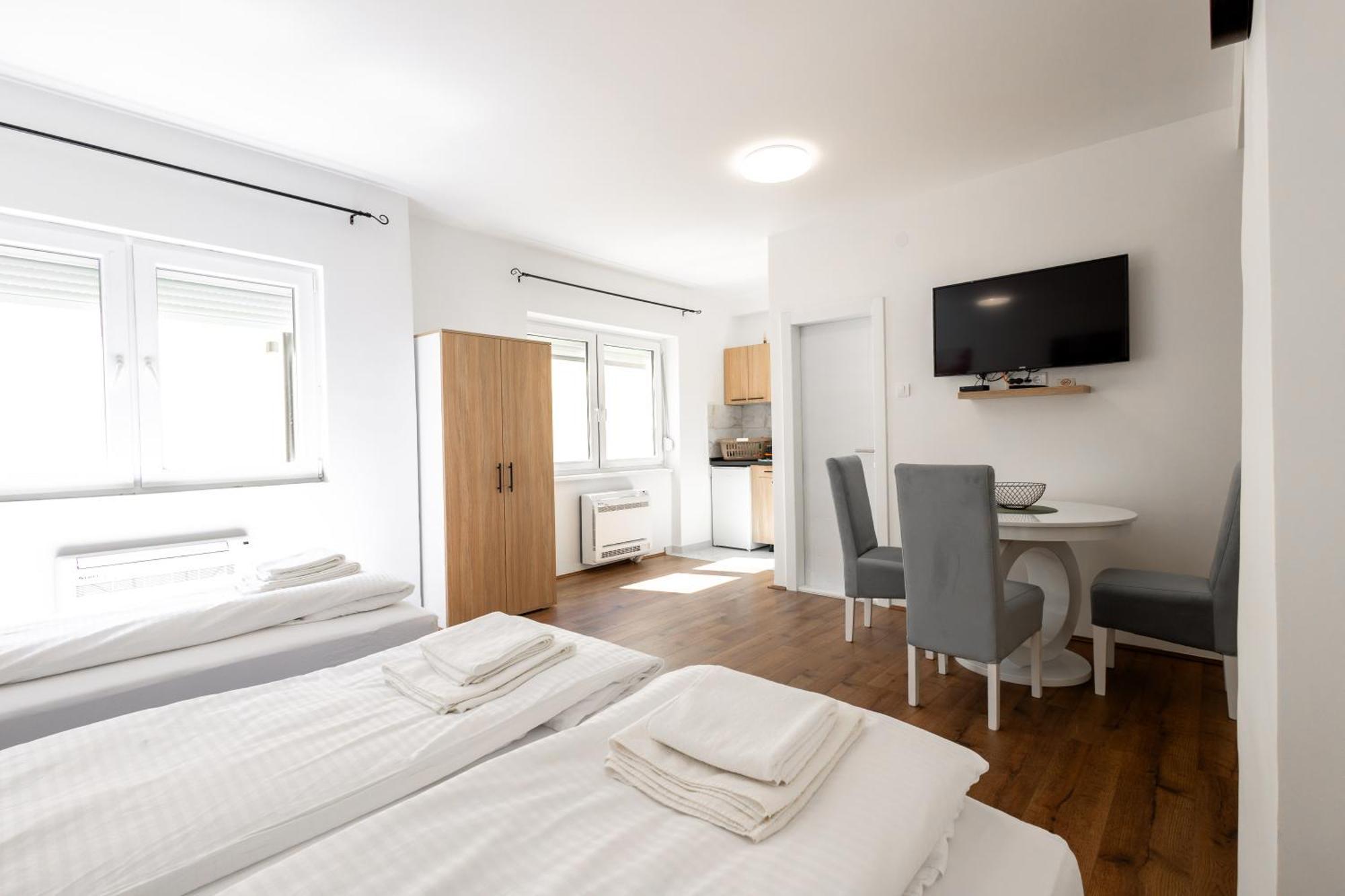 Luna Nera Apartments Novi Sad Eksteriør billede